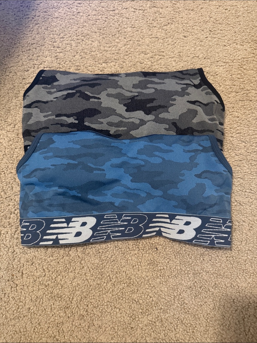 2 Women’s large sports bra